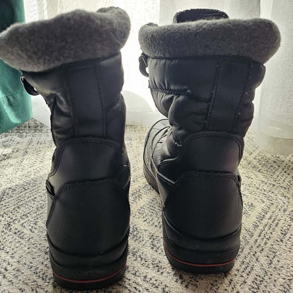 Cougar EUC winter boots in women's size 8 - Picture 3 of 7